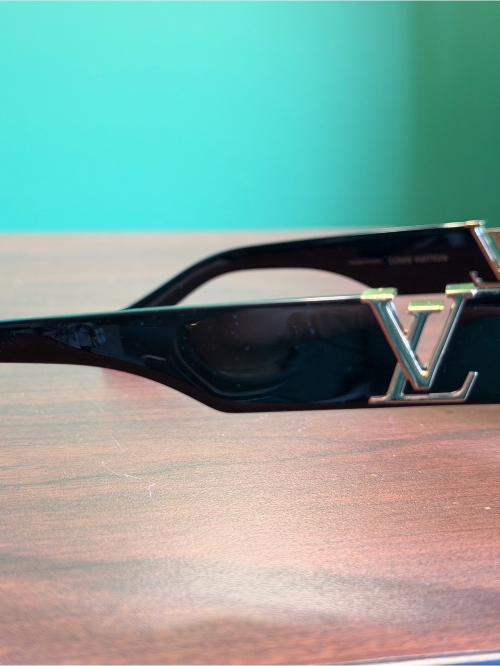 🖤 Designer Inspired Oversized Square Sunglasses | Black | Luxe Statement Style - Picture 4 of 4